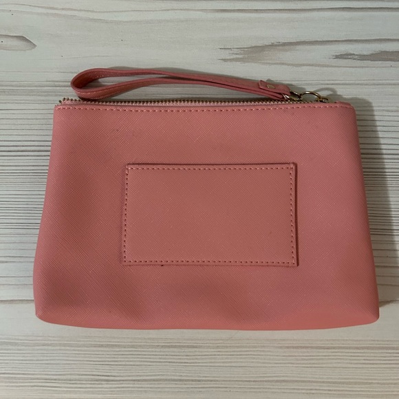 Pandora Travel Clutch - Picture 3 of 3